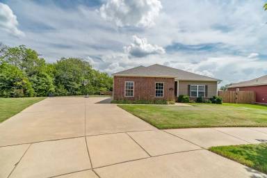 Main picture of 1228 S Gentle Valley Dr