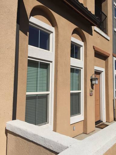 Main picture of 1852 E 12th St