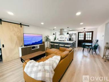 Main picture of 11234 37th Ave SW