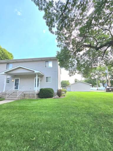 Main picture of 411 S Madison St