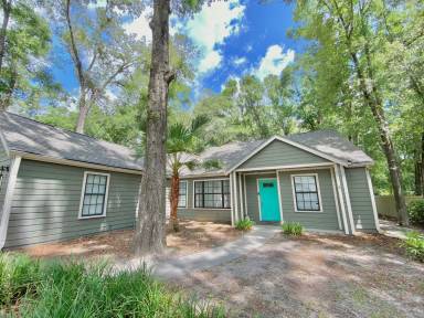 Main picture of 10506 SW 55th Pl