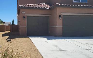 Main picture of 3807 E Summit Ave
