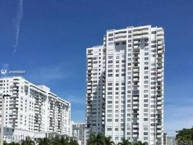 Main picture of Commodore Condo