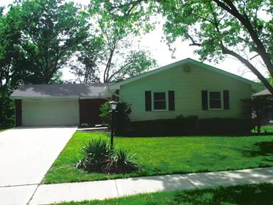 Main picture of 6844 NW Park Plaza Dr