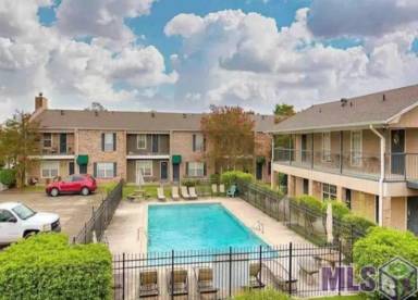 Main picture of 4624 Parkoaks Dr