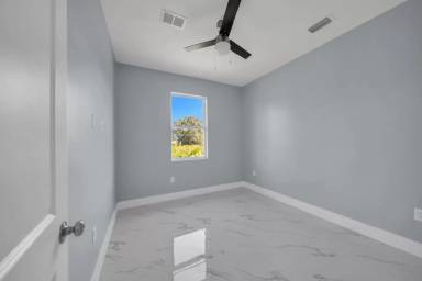 Main picture of 104 Harry Ave S - Unit A