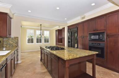 Main picture of 6941 Waters End Dr