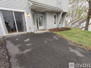 Main picture of 20 E Pembroke Rd