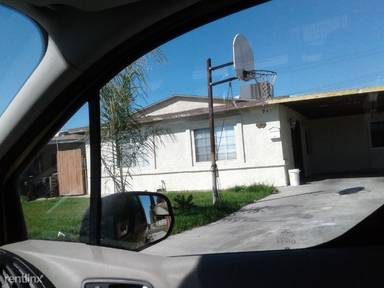 Main picture of 941 E 6th St