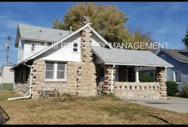 Main picture of 236 W 73rd Ter