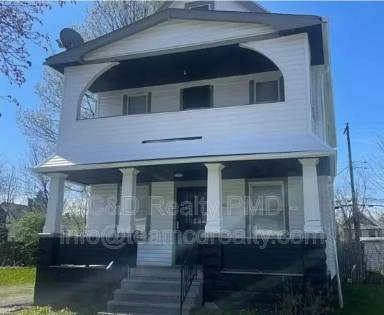 Main picture of 2800 E 124th St