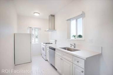 Main picture of 217 S Atlantic Blvd