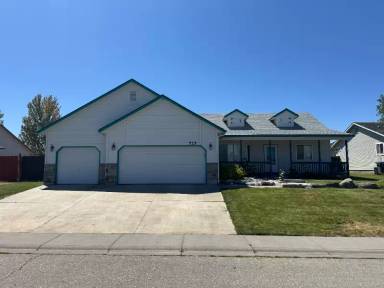 Main picture of 725 Gregory Ln
