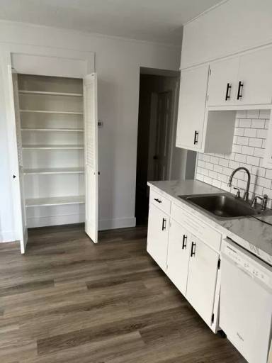 Main picture of 1408 W Main St