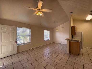 Main picture of 427 Lindsey St