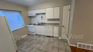 Main picture of 448 Eichelberger St
