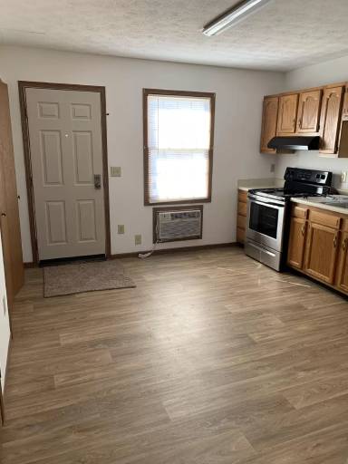 Main picture of 1480 Wayne St
