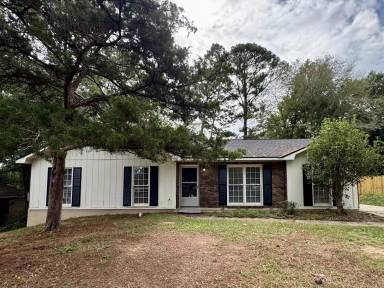 Main picture of 4410 Randall Dr