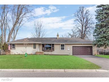 Main picture of 6716 50th Ave N