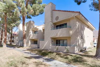 Main picture of 830 N Sloan Ln