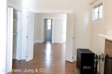 Main picture of 2321 Blake St
