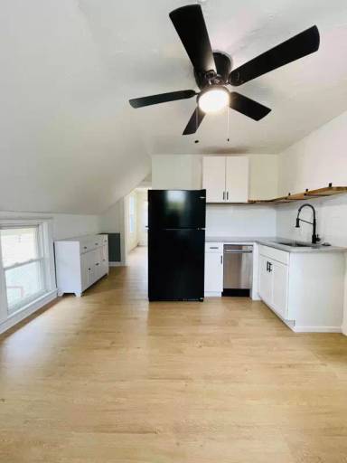 Main picture of 2051 W 45th St