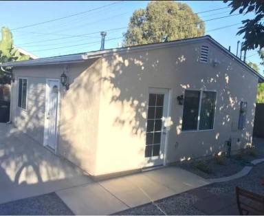 Main picture of 4021 Willamette Ave