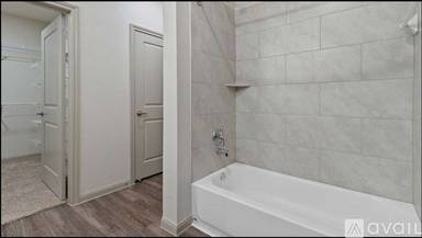 Main picture of 2101 Montopolis Dr
