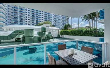 Main picture of Roney Palace