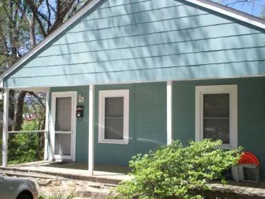 Main picture of 400 1/2 McCauley St