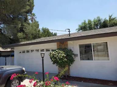 Main picture of 18161 Pine Ave