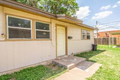 Main picture of 2206 35th Street - B