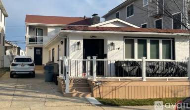 Main picture of 527 W Market St
