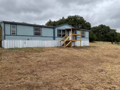 Main picture of 230 Lindas Ln