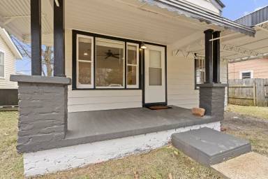 Main picture of 1306 Oshaughnessy Ave NE
