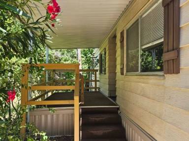 Main picture of 571 Clover Dr