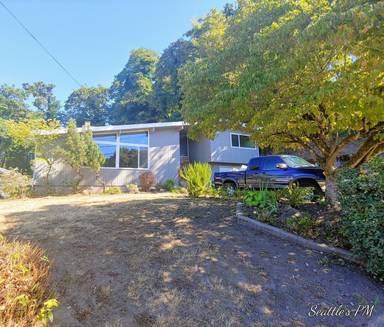 Main picture of 4806 S Morgan St