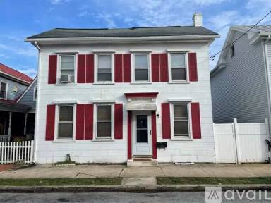 Main picture of 34 W Keller St