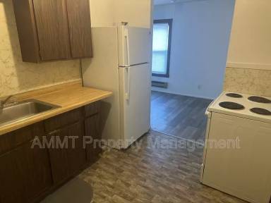 Main picture of 145 E Main St