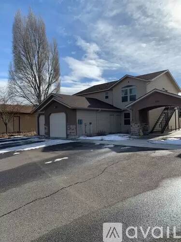 Main picture of 255 Country Club Pkwy