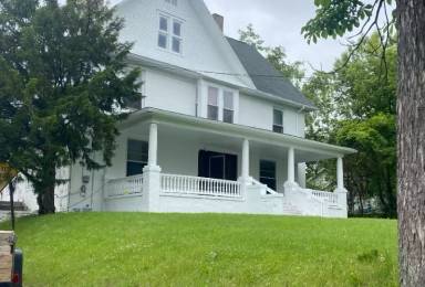 Main picture of 532 Lansing Ave