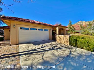 Main picture of 390 Orchard Ln