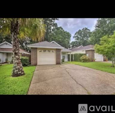 Main picture of 8138 Treetop Ln