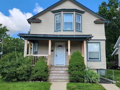 Main picture of 922 S Washington Ave