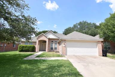 Main picture of 5808 Ellington Ct