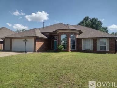 Main picture of 11824 SW 3rd St