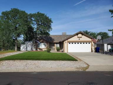 Main picture of 19840 Antler Way
