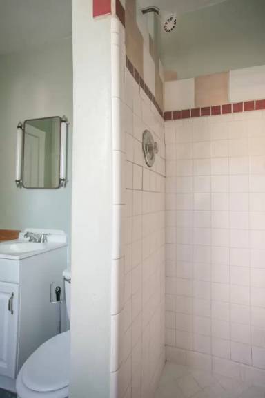 Main picture of 212 Harvard Dr SE