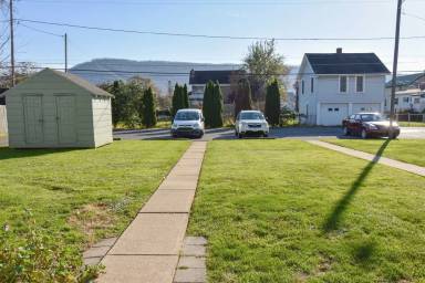 Main picture of 708 E Main St