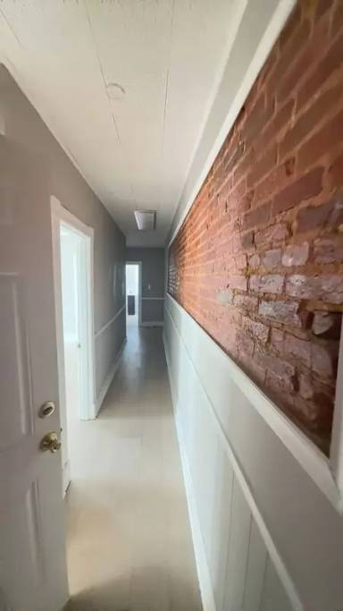 Main picture of 2500 Saint Paul St